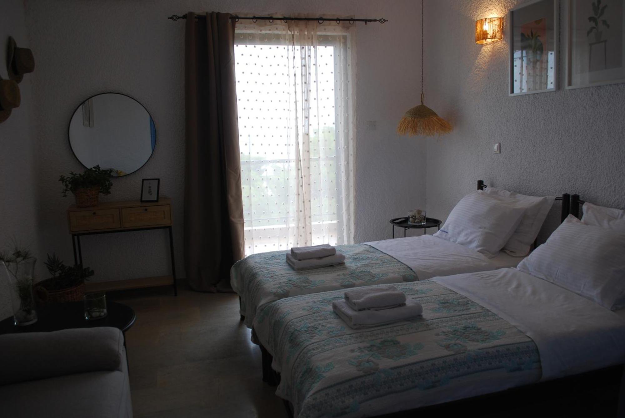 Sunset Rooms Agia Marina  ภายนอก รูปภาพ