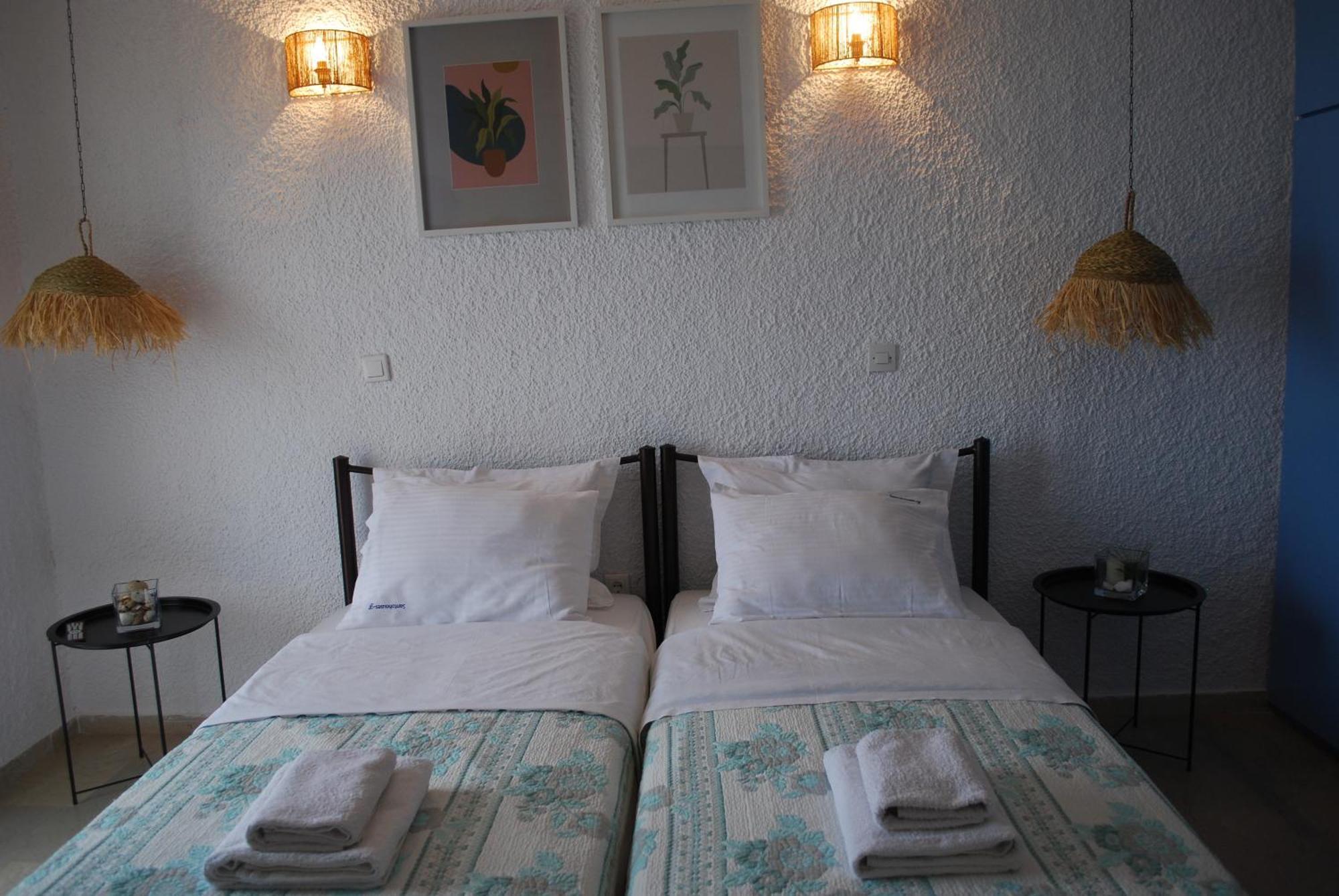 Sunset Rooms Agia Marina  ภายนอก รูปภาพ