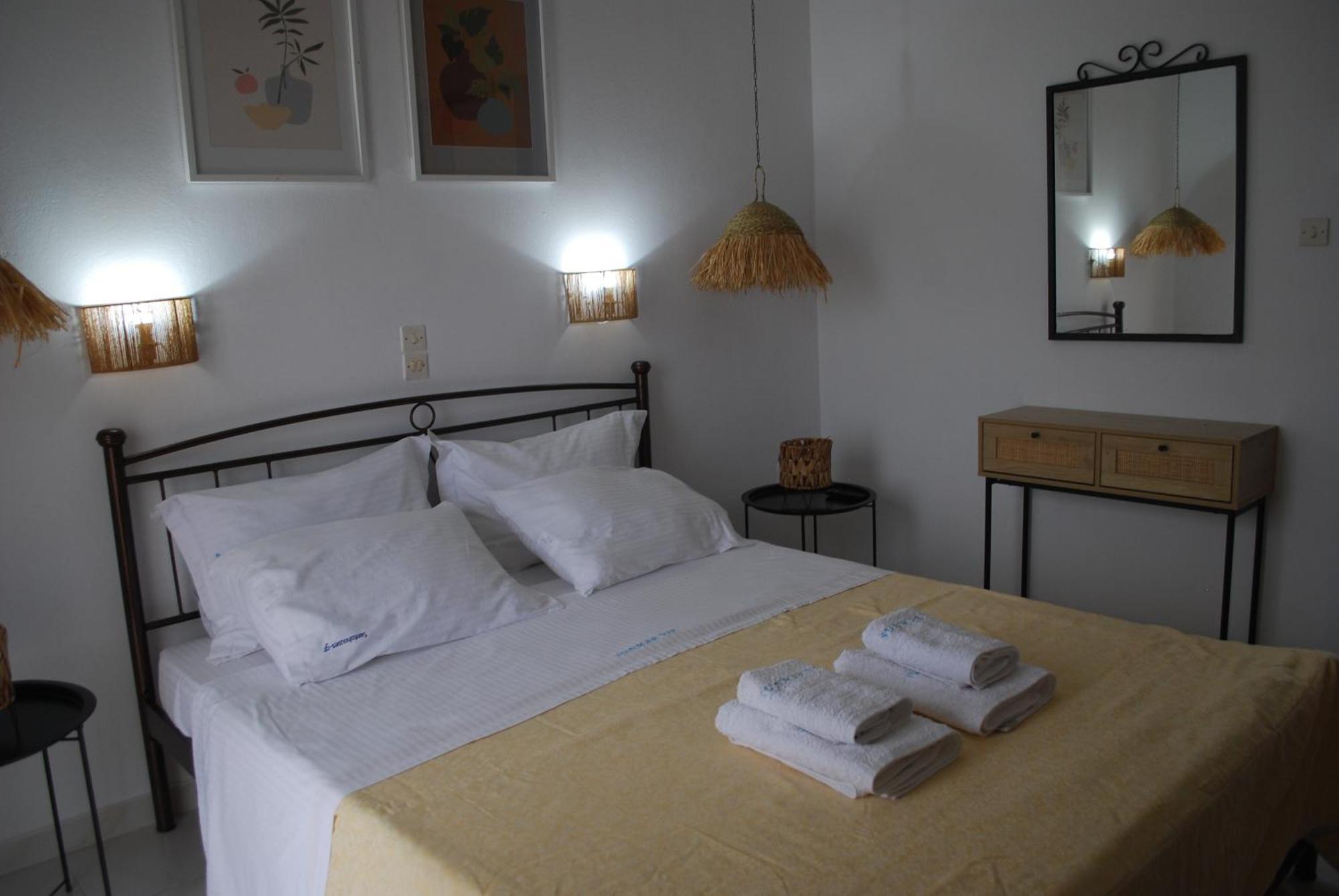 Sunset Rooms Agia Marina  ภายนอก รูปภาพ