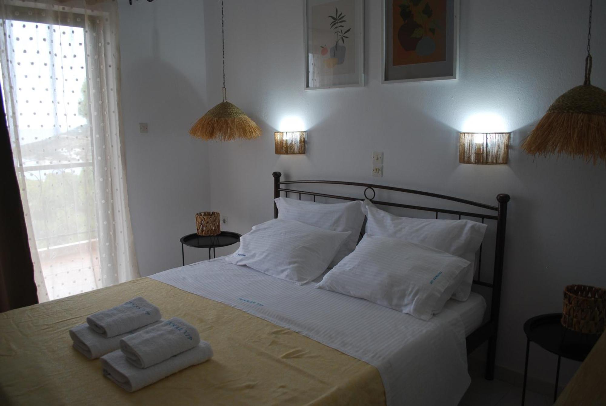 Sunset Rooms Agia Marina  ภายนอก รูปภาพ