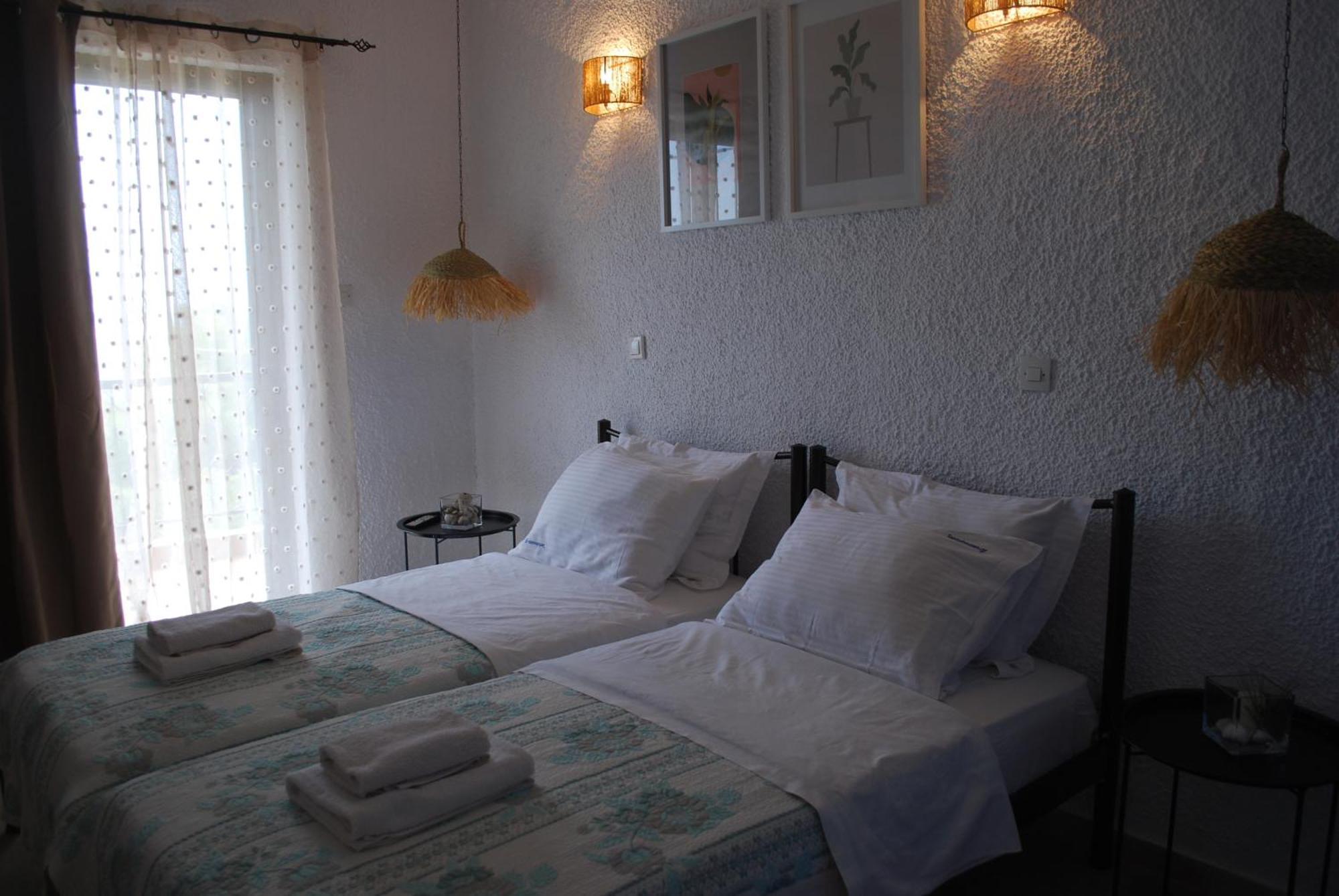 Sunset Rooms Agia Marina  ภายนอก รูปภาพ